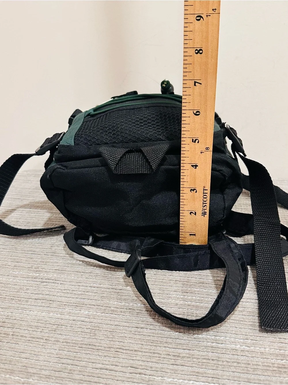 VTG 90s Aspen Quest Mini Sling Backpack Crossbody Bag Green Black Gorpcore Retro